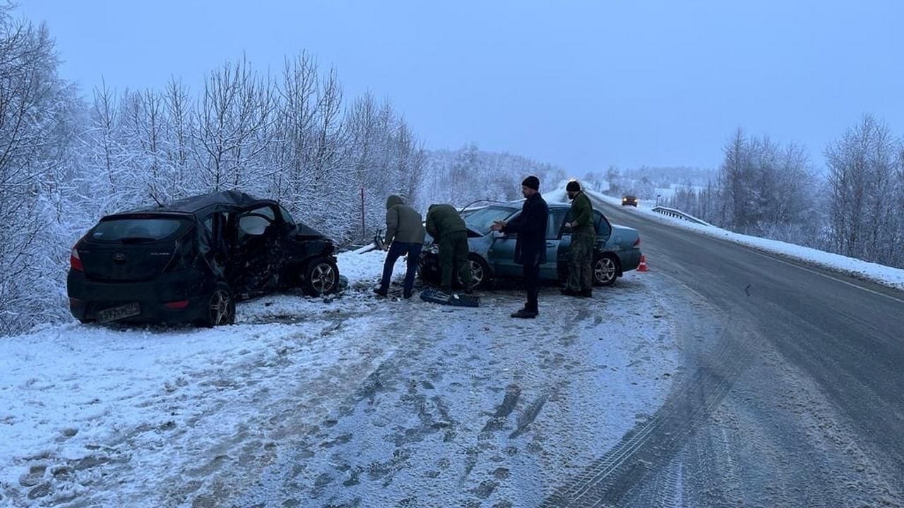 В лобовом ДТП на трассе под Челябинском погибли три человека В лобовом ДТП на трассе под Челябинском погибли три человека