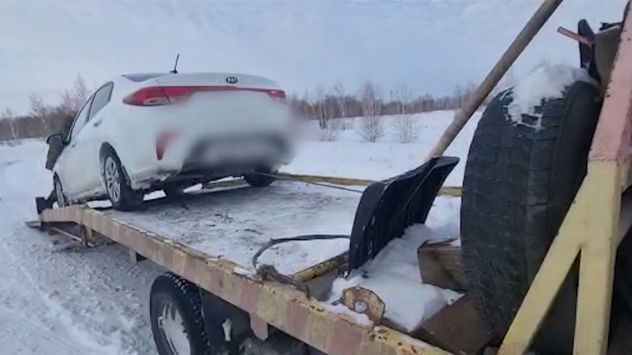 Сотрудники ГИБДД в Челябинской области помогли водителям грузовиков на дорогах