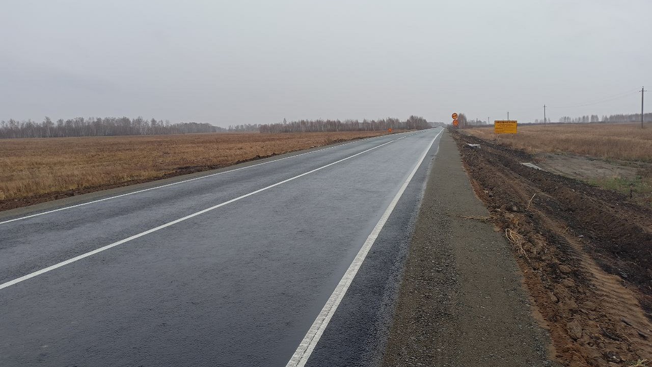 Ремонт "адской" дороги между селами начали в Челябинской области