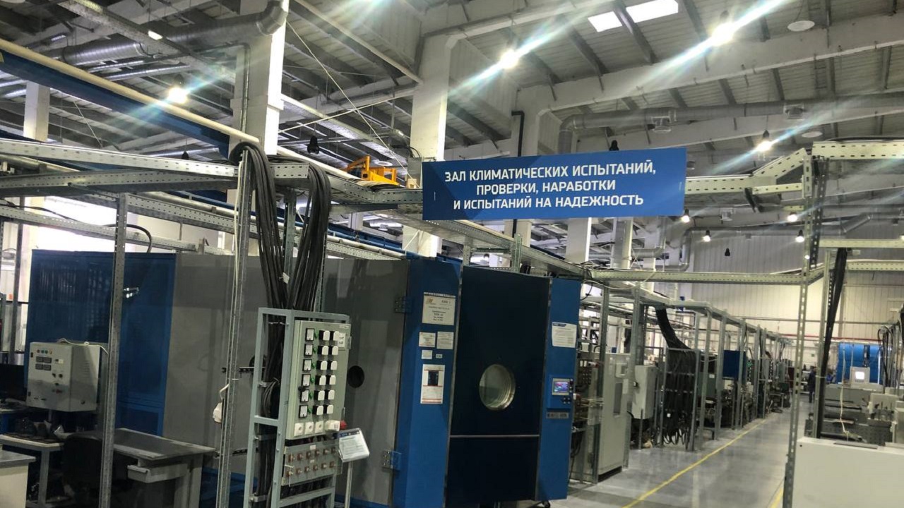 Полпред в УрФО Якушев посетил центр климатических испытаний техники в Челябинске