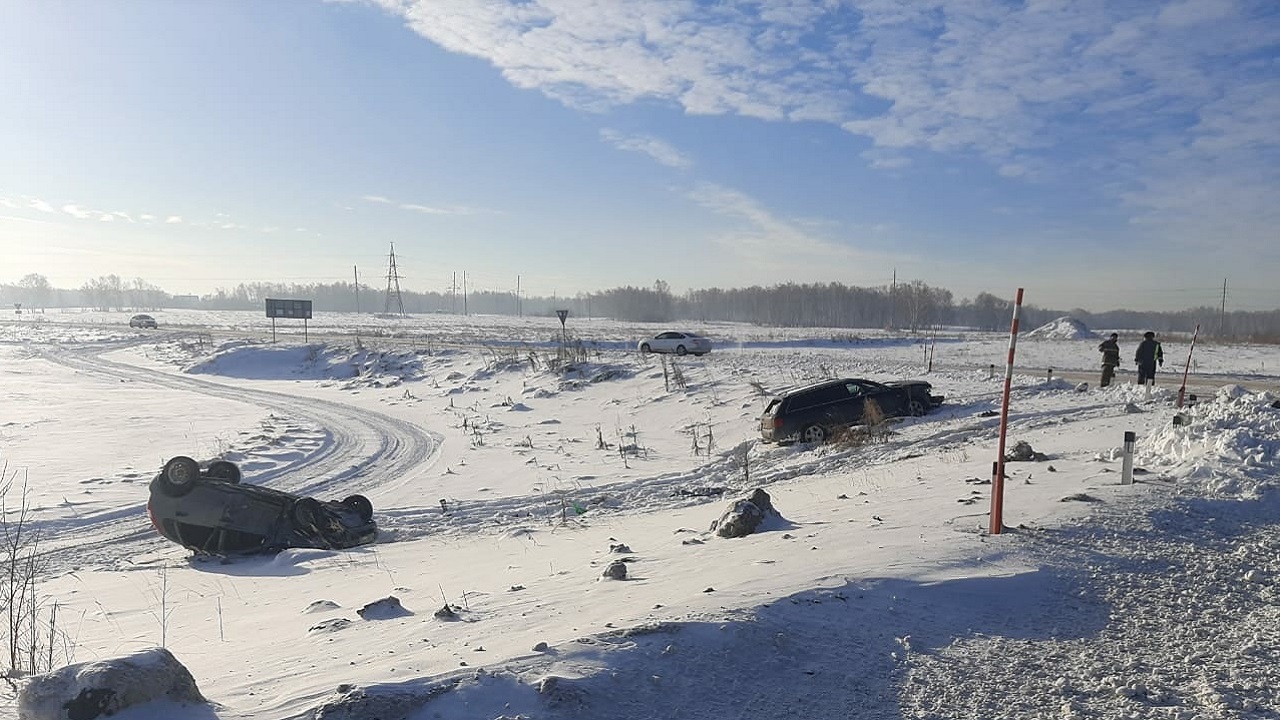Водитель погиб в лобовом ДТП под Челябинском Водитель погиб в лобовом ДТП под Челябинском