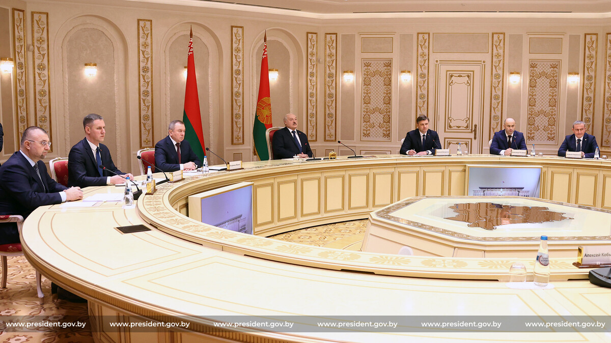 "Удивился мощи": президент Беларуси встретился с губернатором Челябинской области 