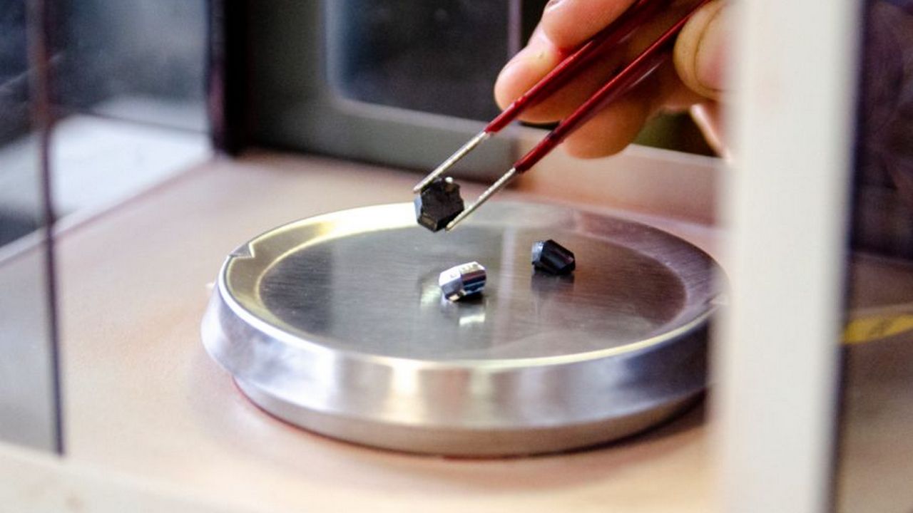 Материал, который поглощает вредные излучения, создали ученые из Челябинска