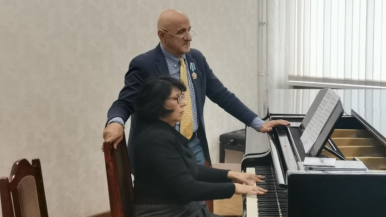 Государственные и региональные награды вручили 30 жителям Южного Урала 