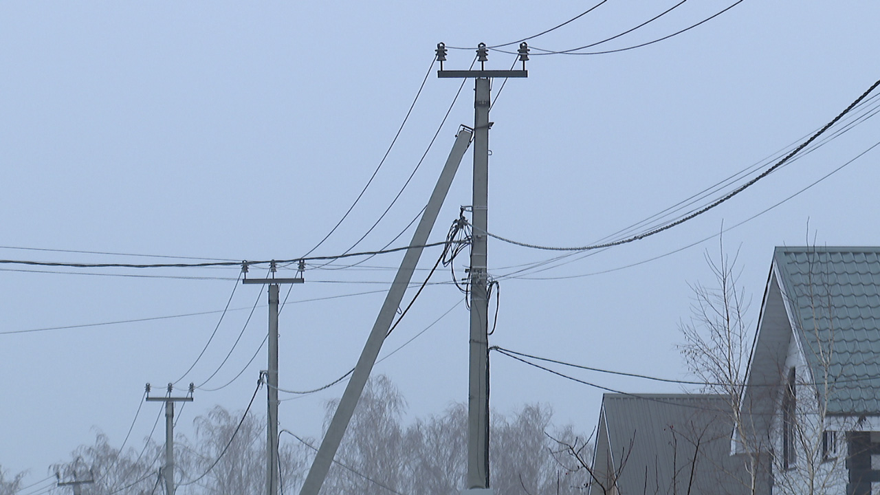 "Сидели в холодных домах": жители деревни под Челябинском на двое суток остались без света