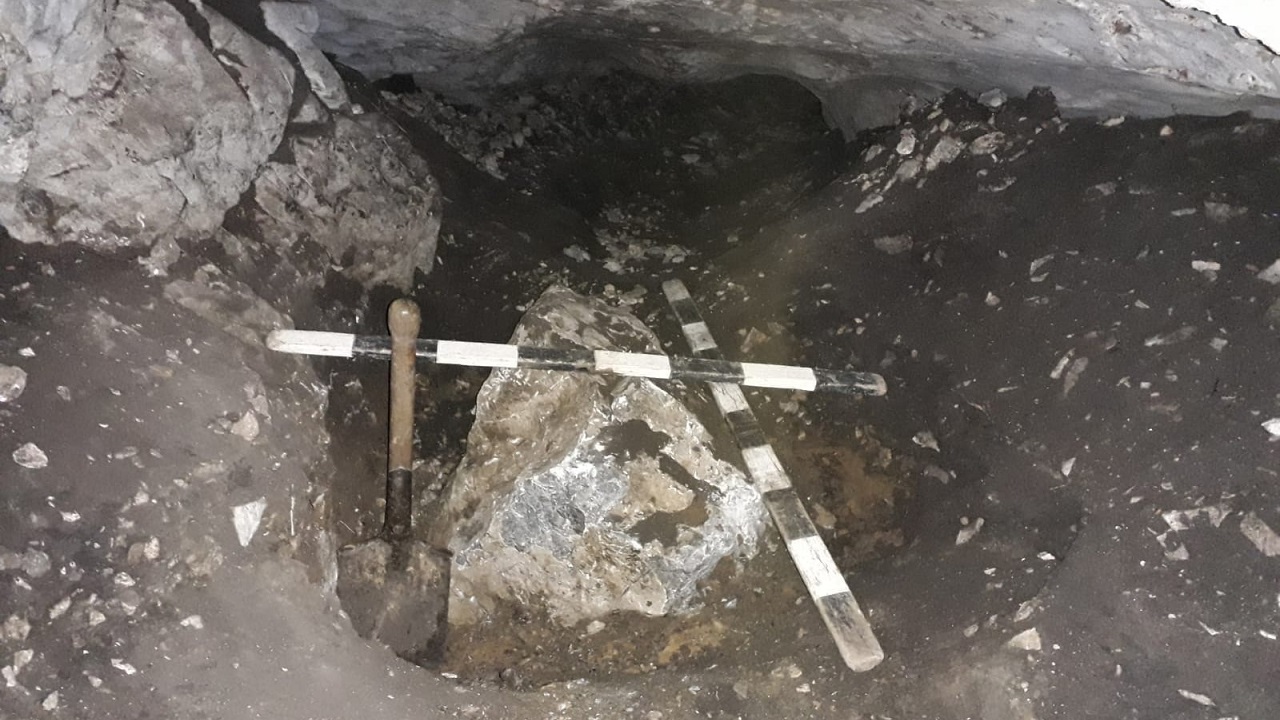 В Челябинской области географы обнаружили вход в новую пещеру