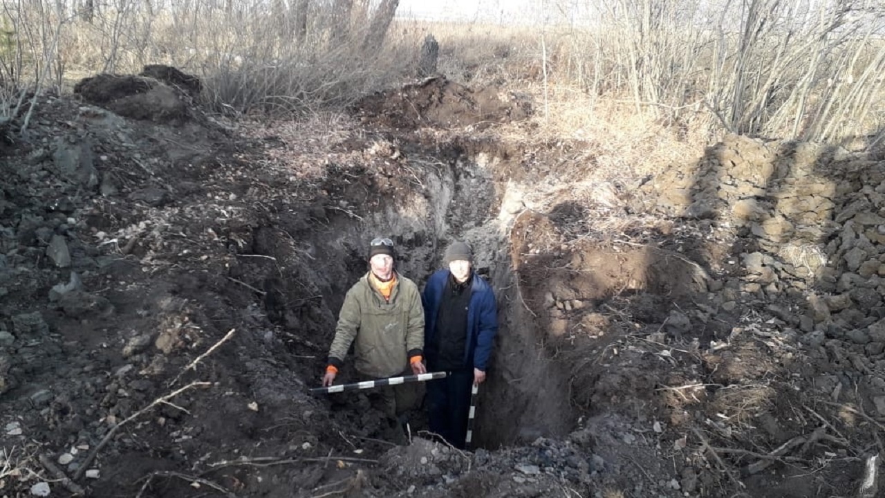 В Челябинской области географы обнаружили вход в новую пещеру В Челябинской области географы обнаружили вход в новую пещеру