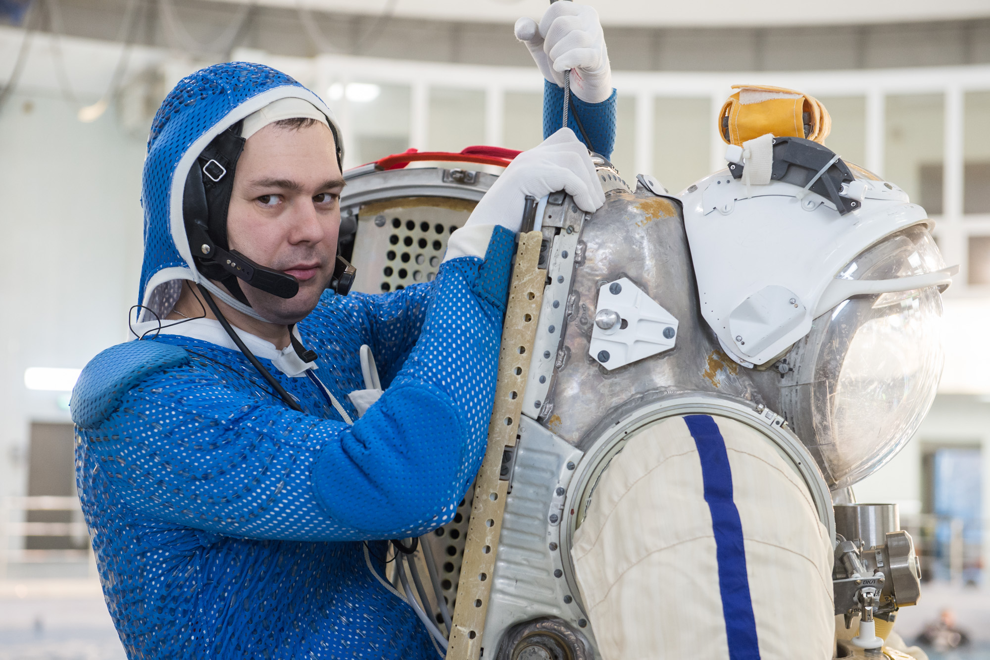 Привет из космоса: южноуралец Дмитрий Петелин поздравил россиян с борта МКС 