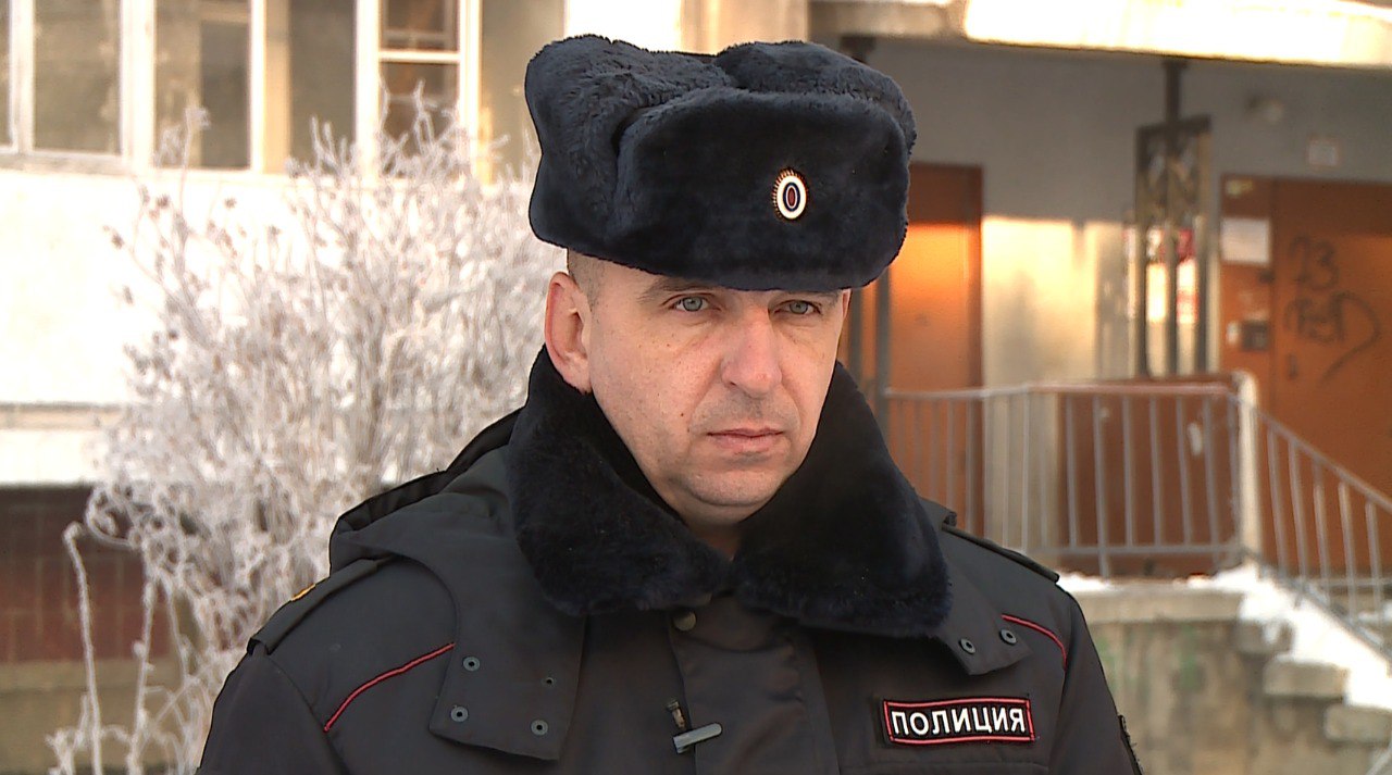 Полицейский из Магнитогорска рассказал о спасении раненого отцом младенца