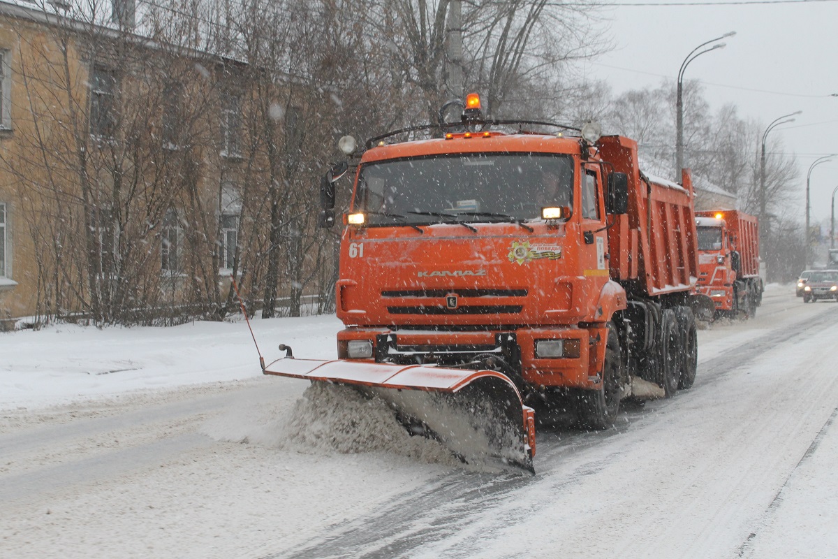 Снежная буря в Челябинске: ГИБДД обратилась с предупреждением к жителям города