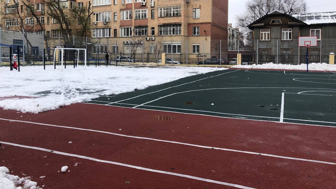 Пять пришкольных стадионов обновили в Челябинске