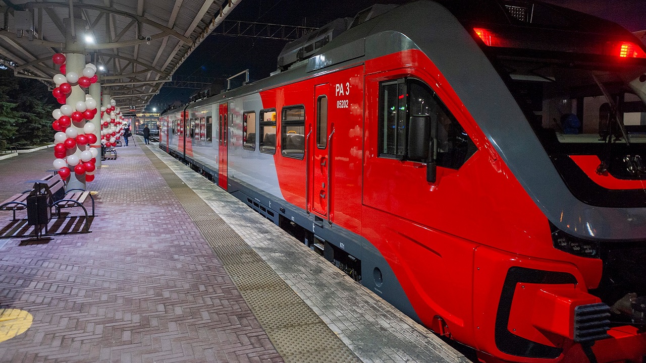 Скоростной поезд "Орлан" запустили между Челябинском и Екатеринбургом