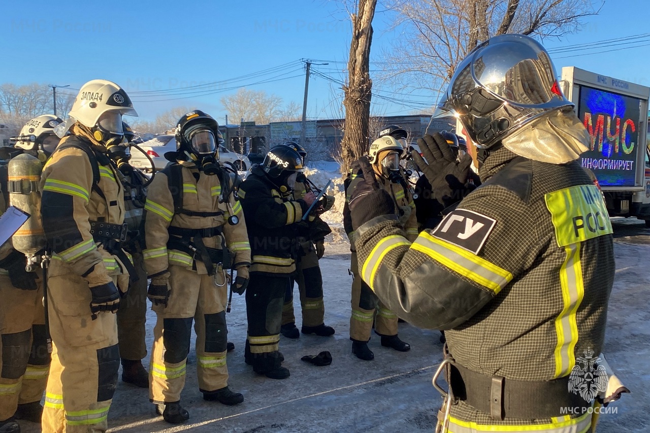 Пожарных Челябинской области обучили, как эффективно использовать дыхательные аппараты