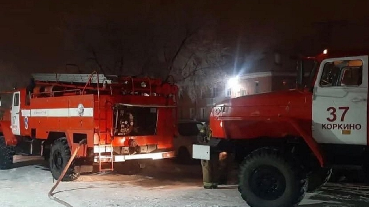 Женщина погибла во время пожара в Челябинской области: 7 человек эвакуировались Женщина погибла во время пожара в Челябинской области: 7 человек эвакуировались