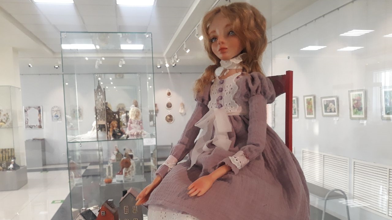 Выставка необычных кукол открылась в Магнитогорске
