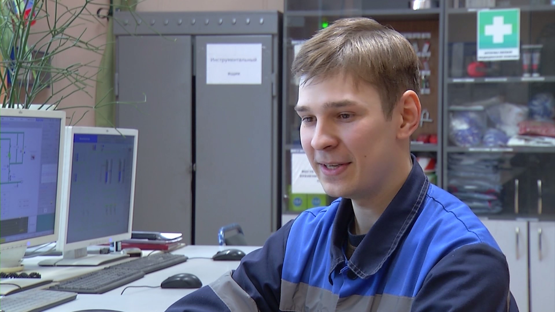 Лучший работник месяца: на ММК наградили одного из самых молодых сотрудников