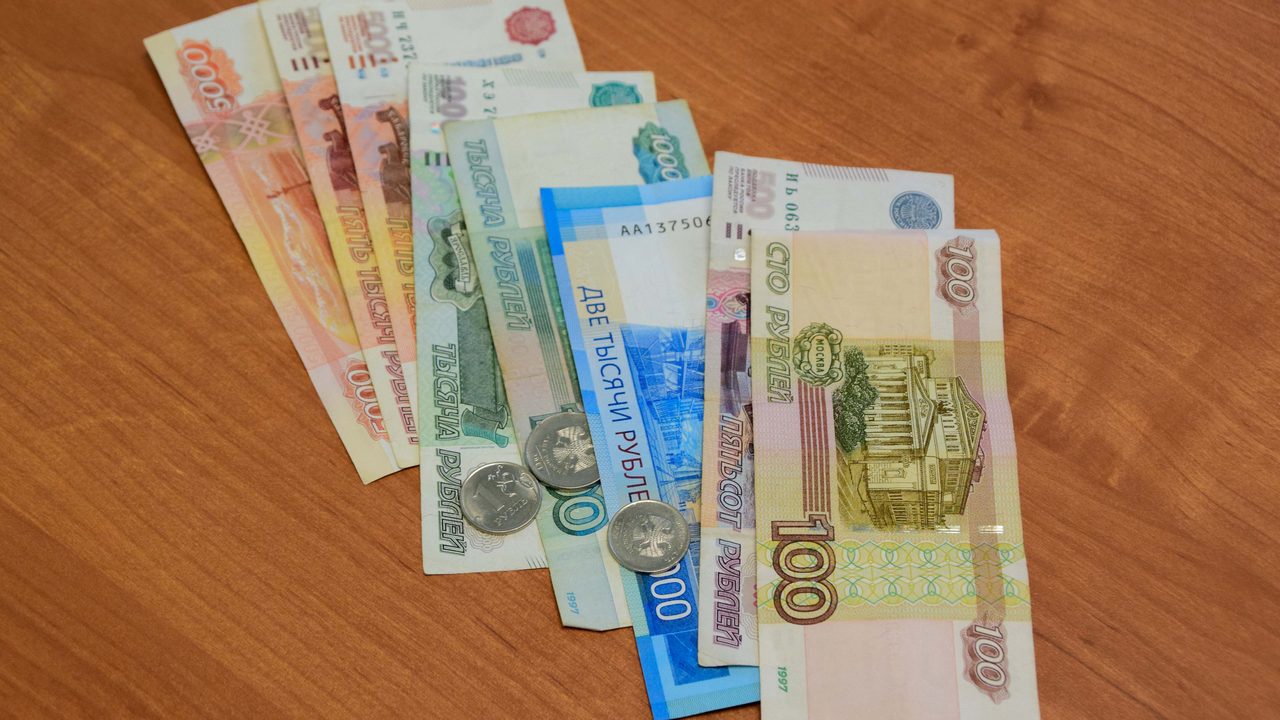 В Челябинской области 83-летний пенсионер чуть не отдал 100 тысяч рублей мошенникам В Челябинской области 83-летний пенсионер чуть не отдал 100 тысяч рублей мошенникам