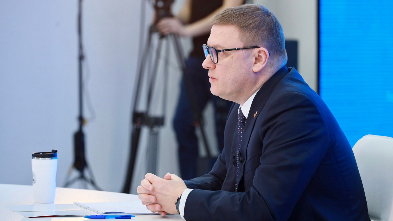 Более 6300 обращений: главные моменты прямой линии губернатора Алексея Текслера Более 6300 обращений: главные моменты прямой линии губернатора Алексея Текслера
