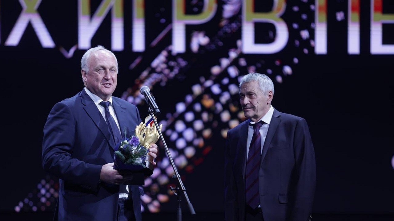Уроженца Челябинской области признали лучшим тренером Олимпиады-2022 Уроженца Челябинской области признали лучшим тренером Олимпиады-2022
