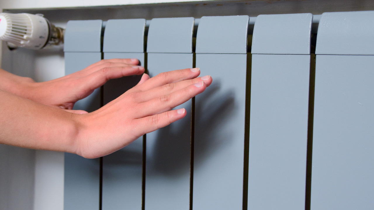 "Дети на уроках мерзнут": родители пожаловались на холод в школе Челябинской области