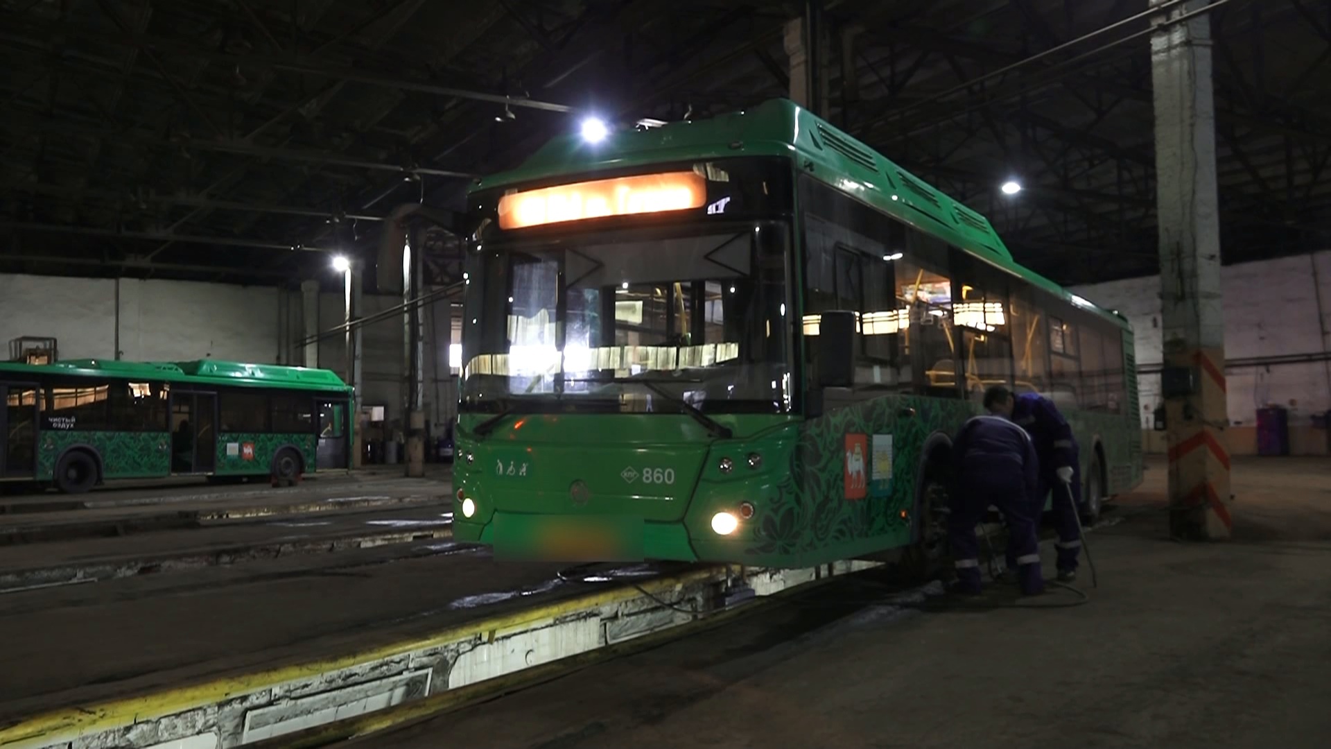 Мойка и столовая с шеф-поваром: в Челябинске обновили автобусный парк