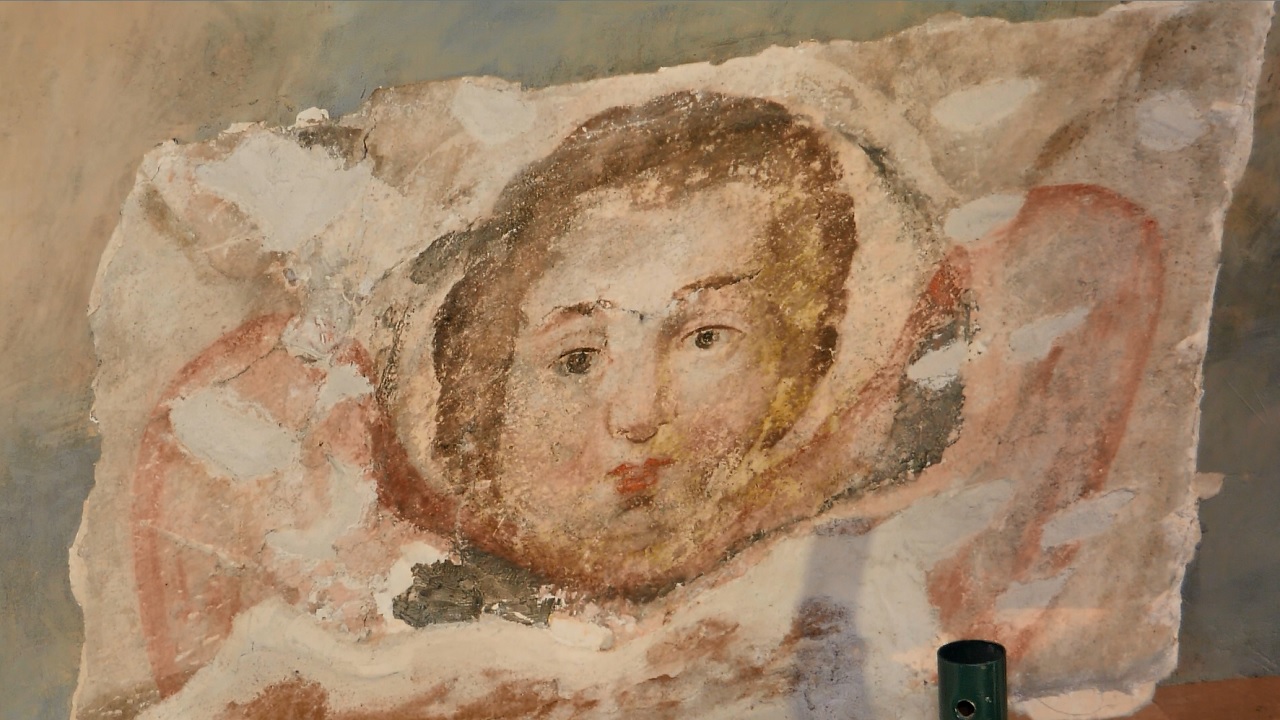 Фреску XVIII века обнаружили в храме в Челябинской области