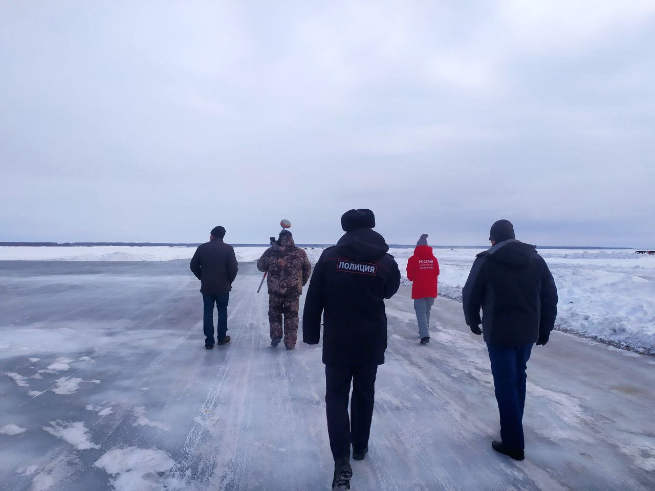Эксперты Минэкологии Челябинской области проверили законность автогонок по льду озера