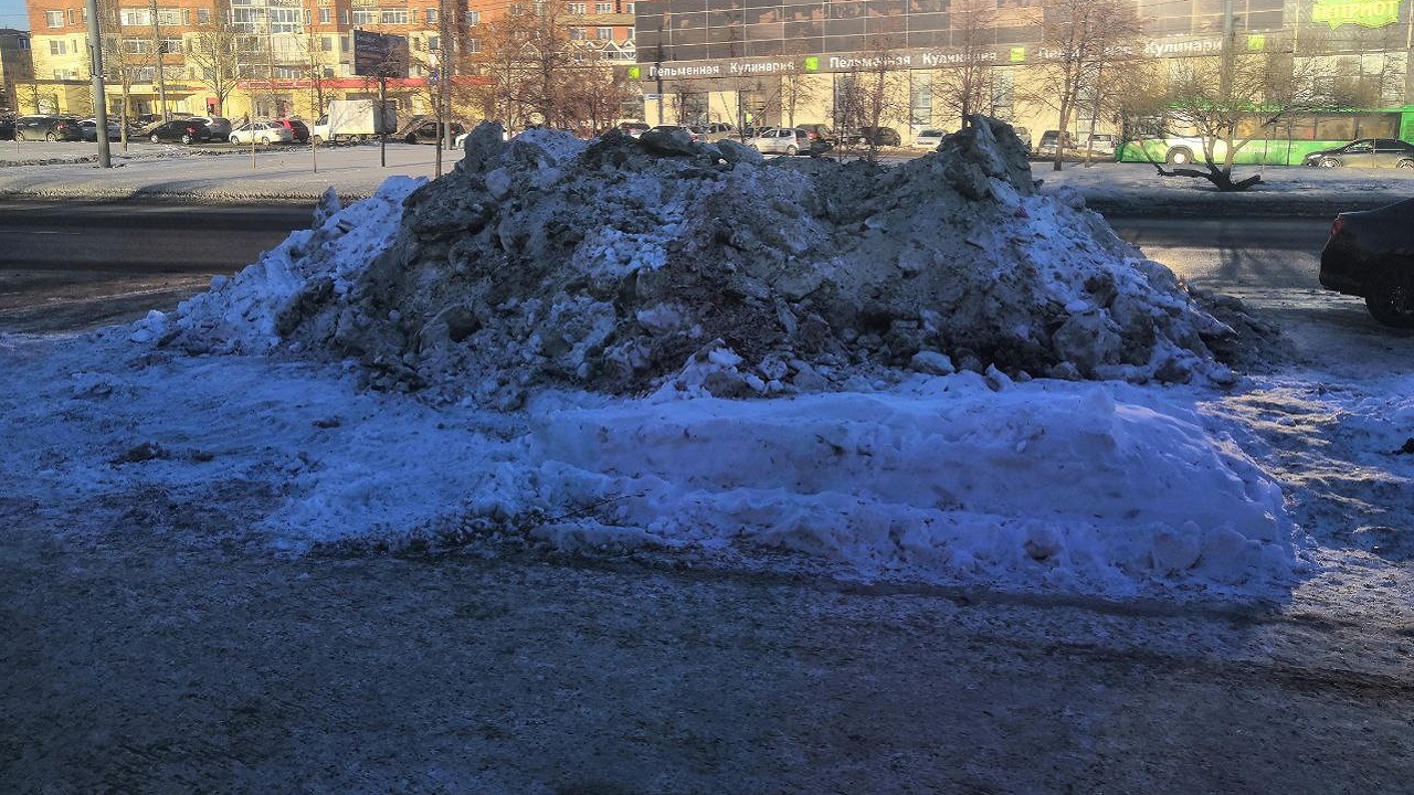 Рейд с дорожниками: как убирают улицы Челябинска