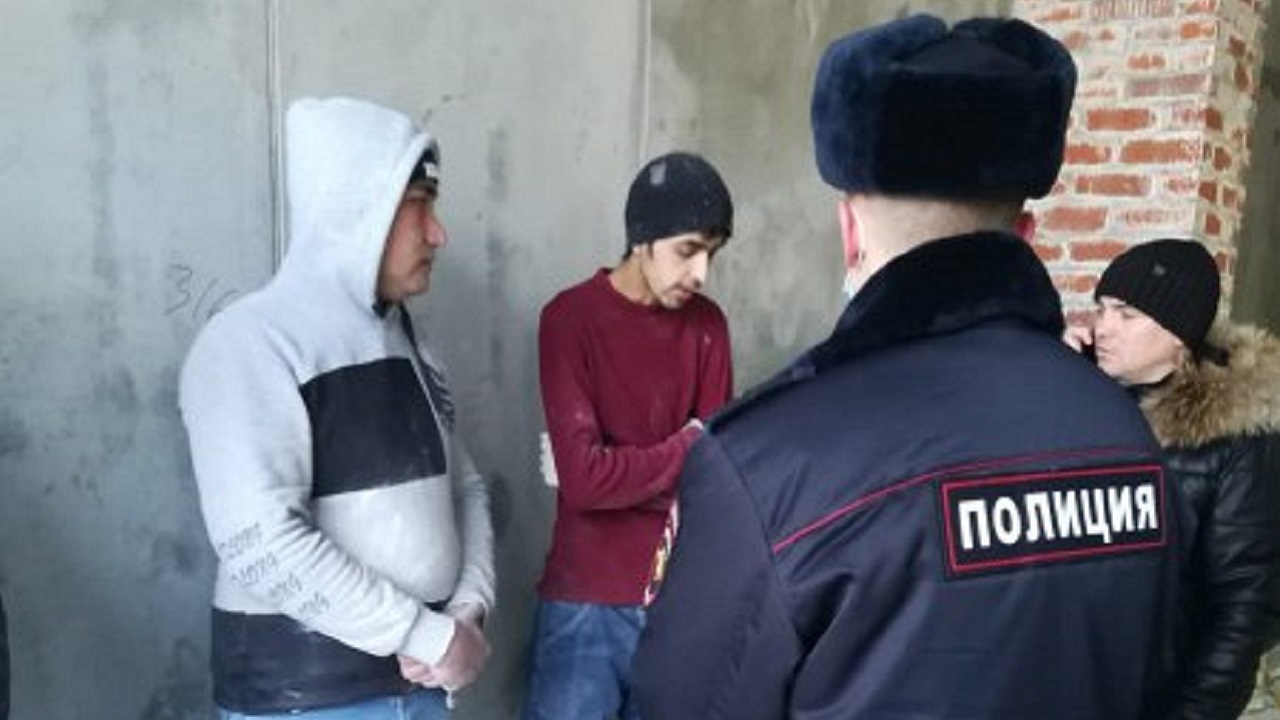 Предстоит депортация: группу нелегальных мигрантов накрыли в Челябинской области