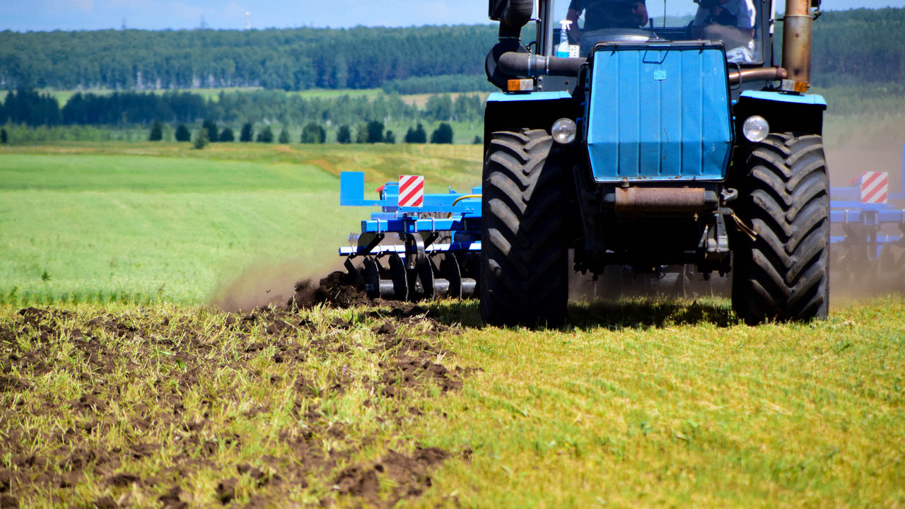 Уникальный вибрирующий плуг удалось разработать ученым из Челябинска