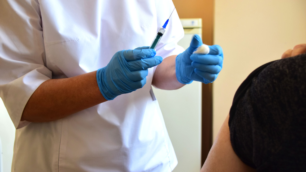 Роспотребнадзор рекомендовал провести вакцинацию от гепатита А в Челябинской области