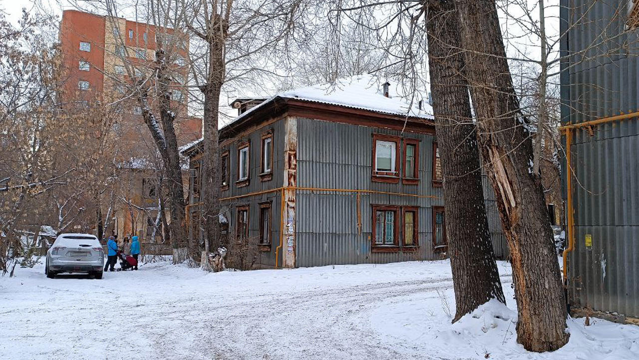 Жильцы многоквартирного дома в Челябинске год не видели горячей воды