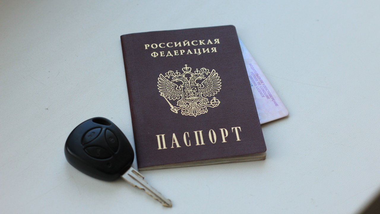 Водители Челябинска могут показывать сотрудникам ГИБДД документы онлайн 