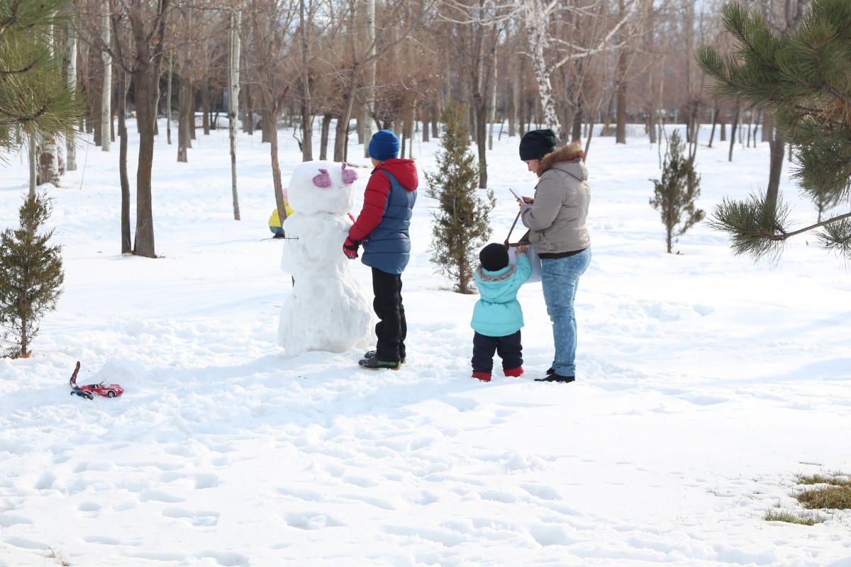 Чем занять детей на прогулке зимой: 10 бесплатных развлечений в Челябинске