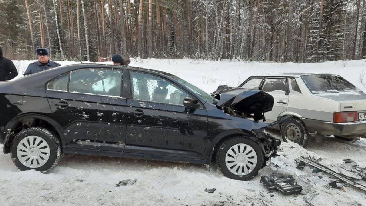 В ДТП в Челябинской области погибла женщина, 5 человек пострадали ВИДЕО