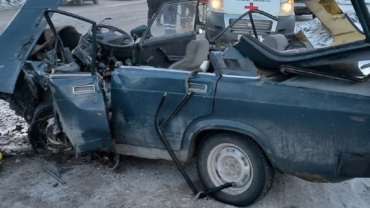 В жесткой аварии в Челябинской области пострадали 4 человека