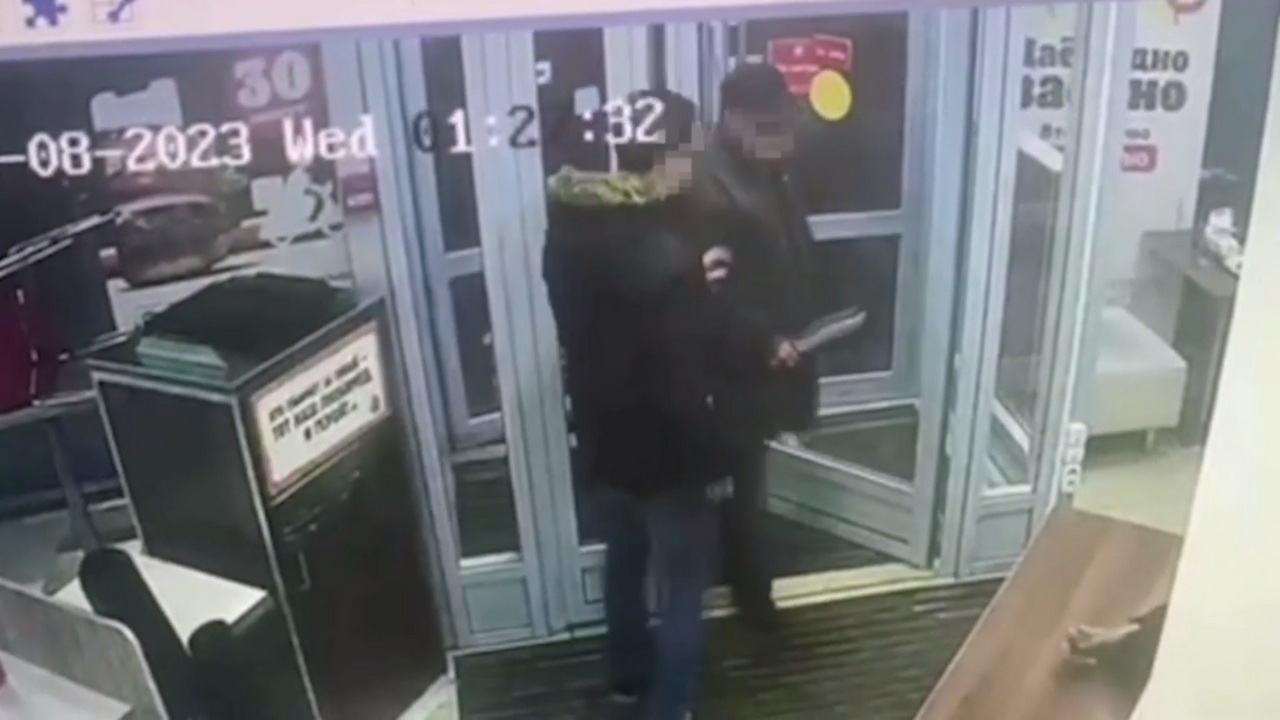 Уроженец Челябинска с ножом напал на сотрудников ресторана в Санкт-Петербурге
