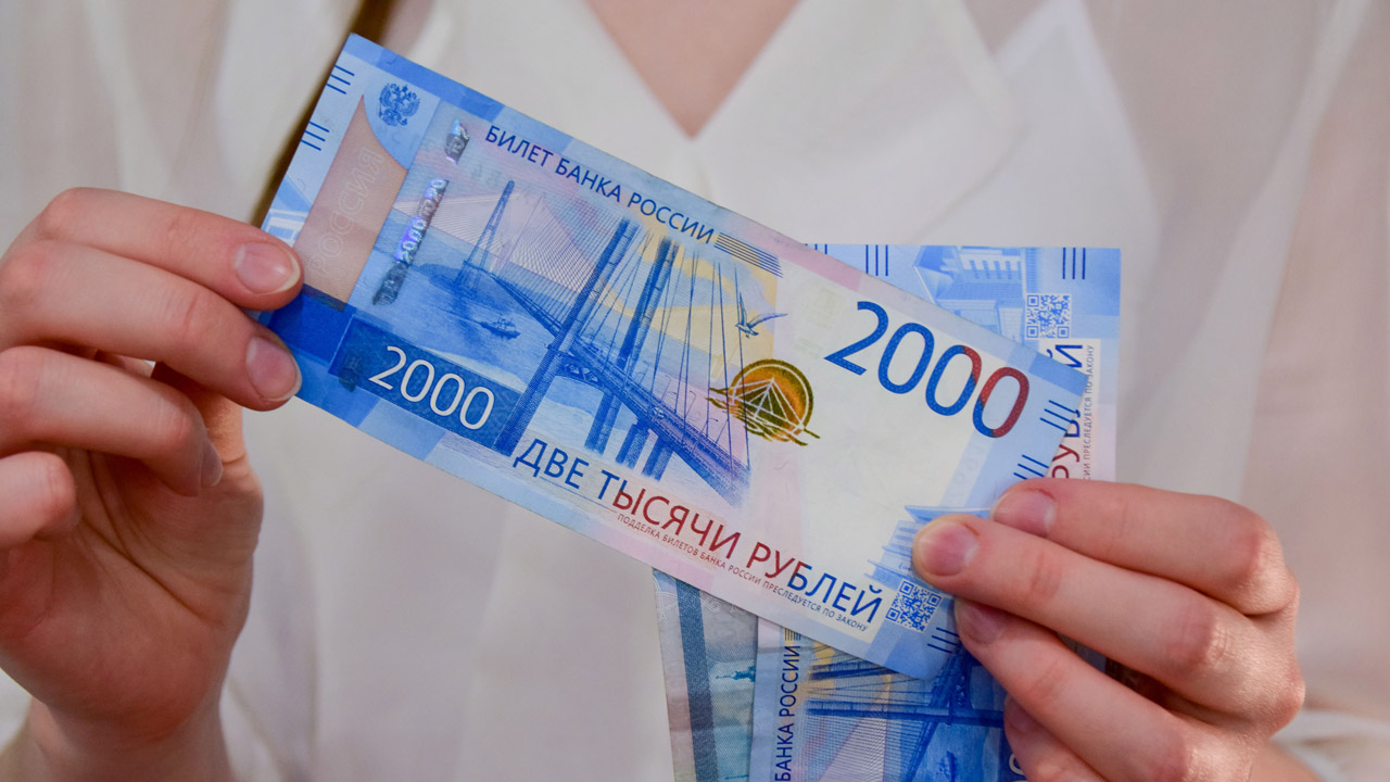 Эксперты рассказали, сколько денег хранят в банках жители Челябинской области