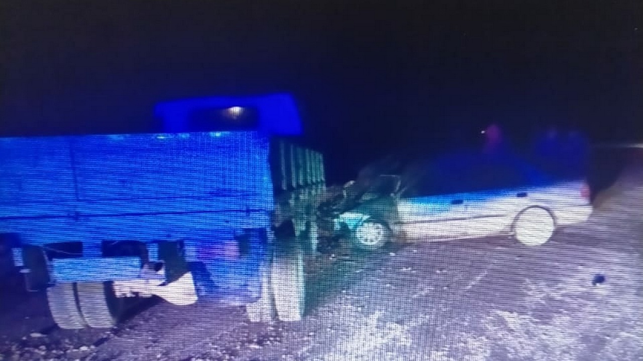 Смертельное лобовое ДТП с грузовиком произошло в Челябинской области