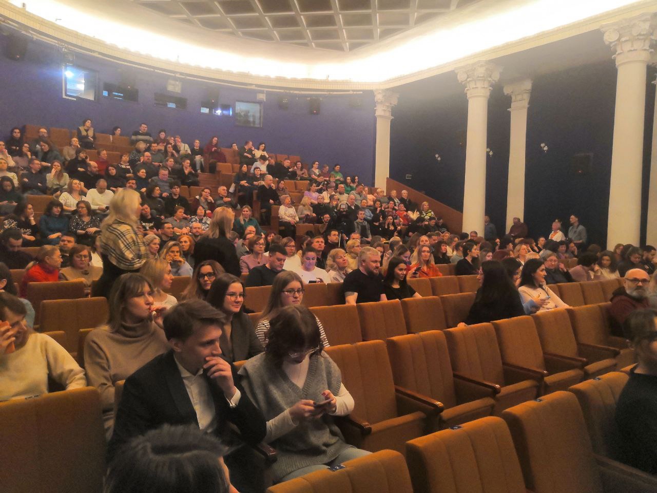 Жители Южного Урала увидели фильм режиссера Евгения Серова "Портной из Бруклина" Жители Южного Урала увидели фильм режиссера Евгения Серова "Портной из Бруклина"