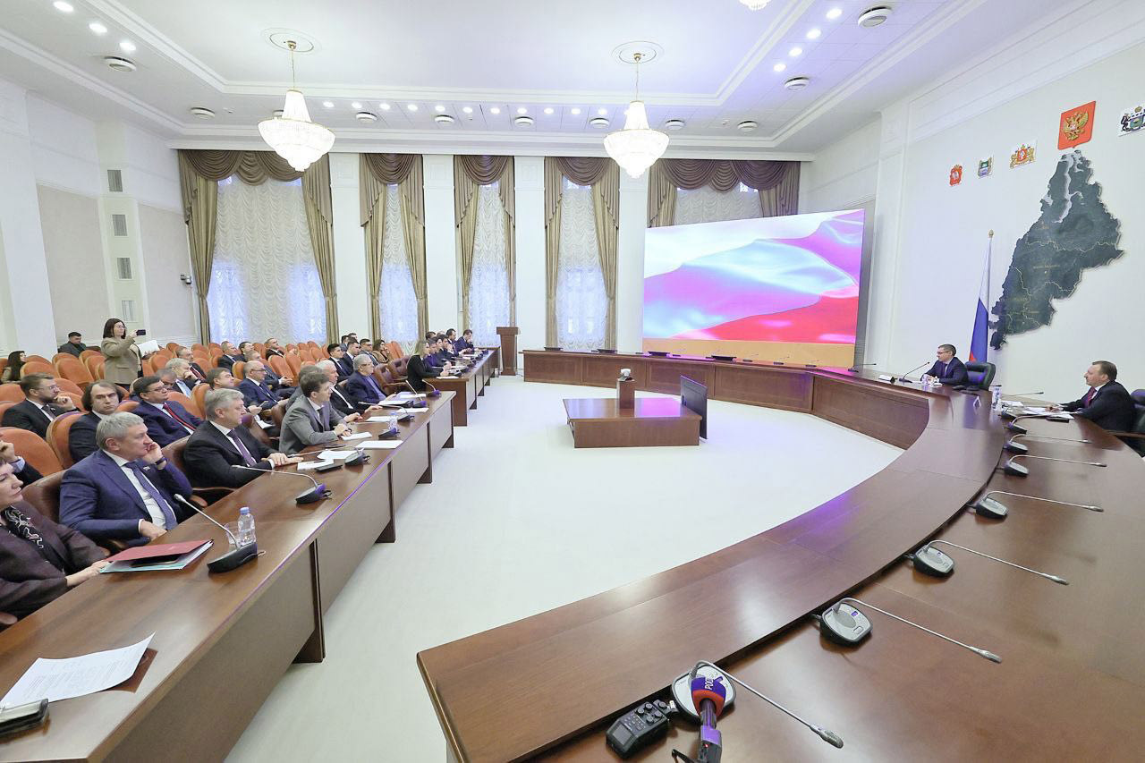 Владимир Якушев: экономика Урала справилась с новыми вызовами Владимир Якушев: экономика Урала справилась с новыми вызовами