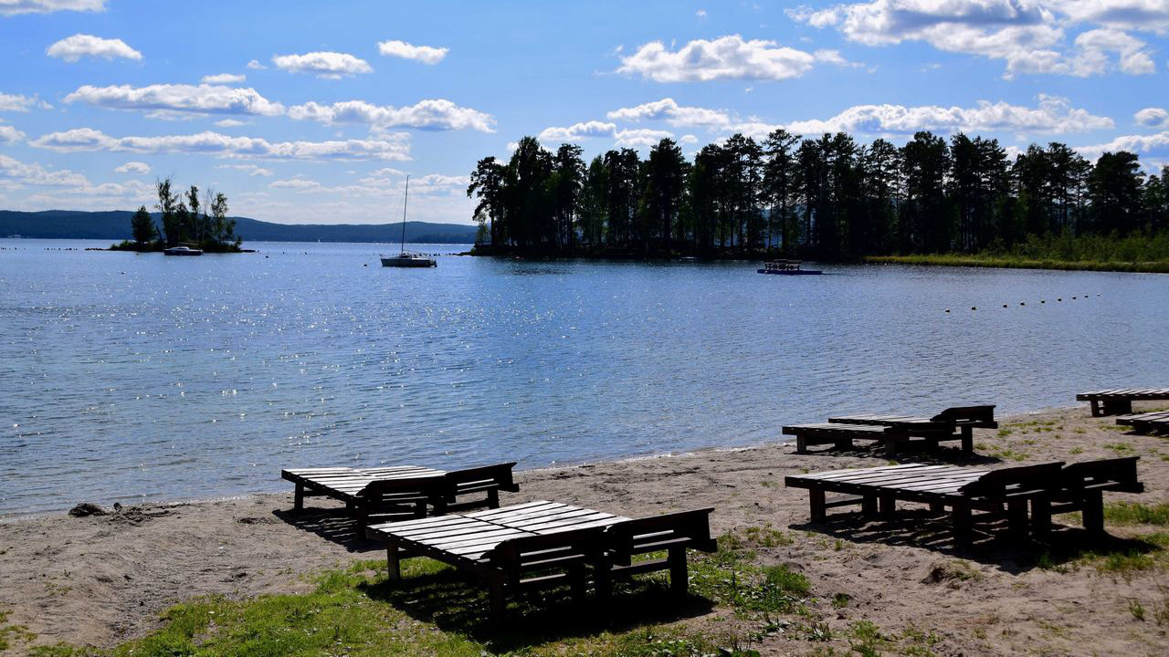 Дети в Челябинской области получат бесплатные путевки в загородные лагеря