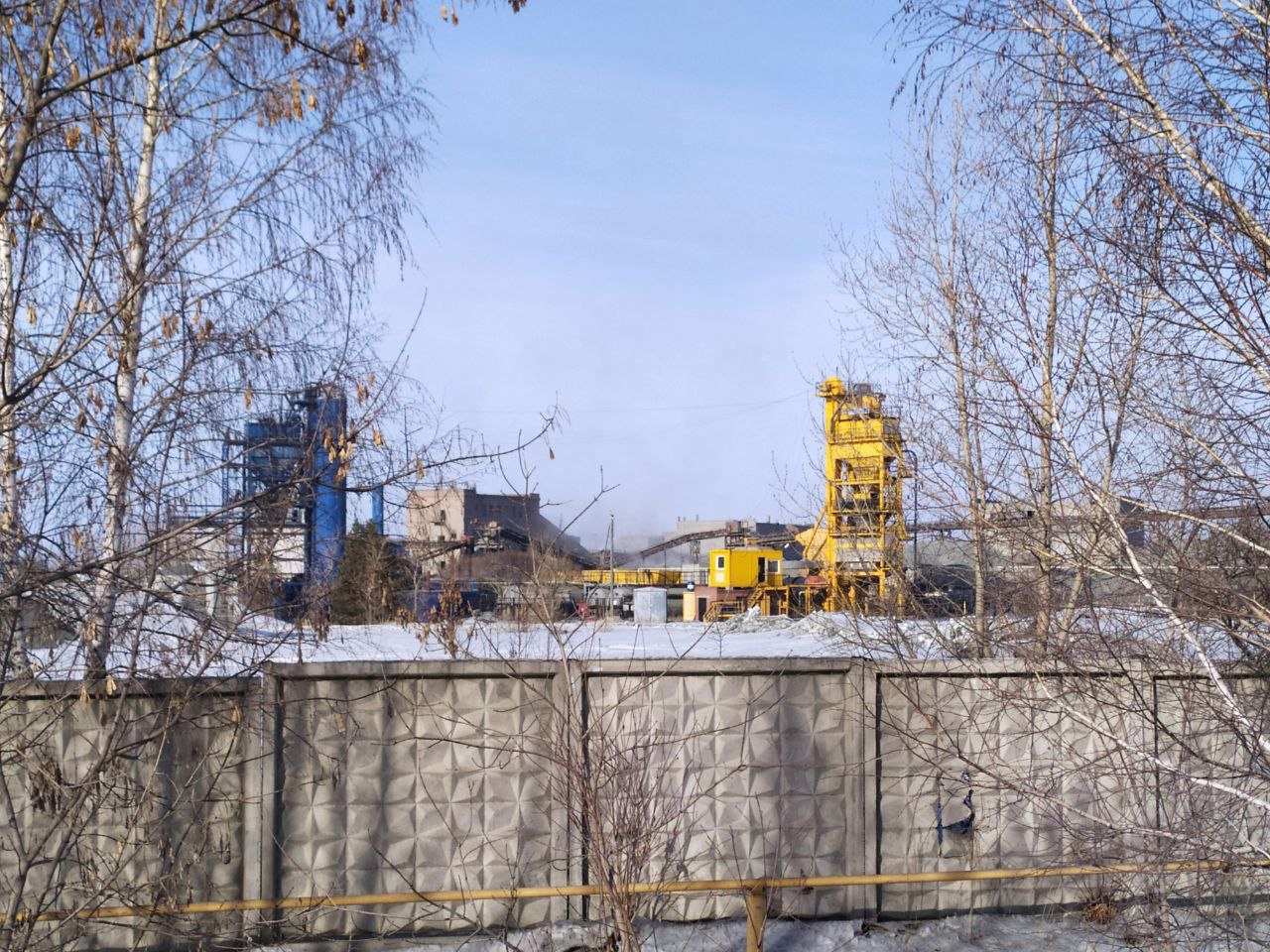 Пыль скрепит на зубах: садоводы в Челябинске против камнедробильного комплекса