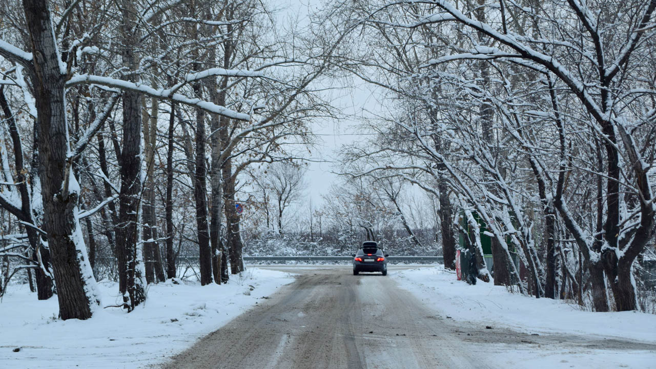 Весна в Челябинской области начнется со снега, метелей и гололеда