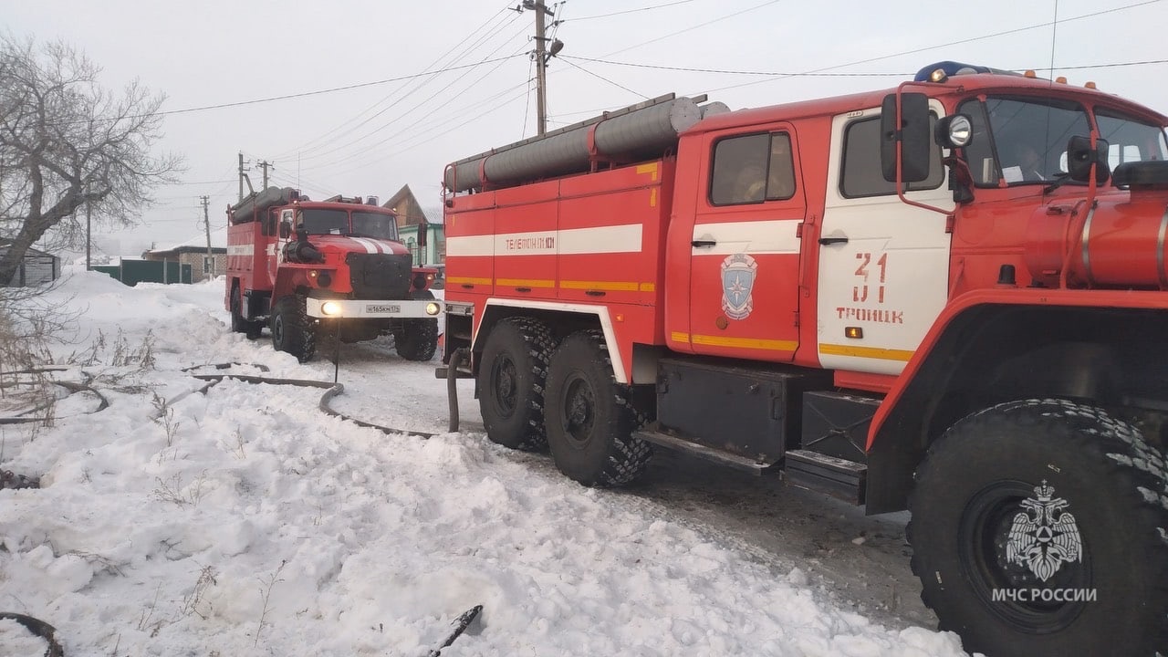 Смертельный пожар на Южном Урале: погибла женщина, ее муж отравился угарным газом