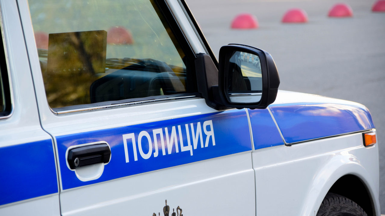 В Челябинске задержали двоих сотрудников вуза, которые ставили оценки за взятки