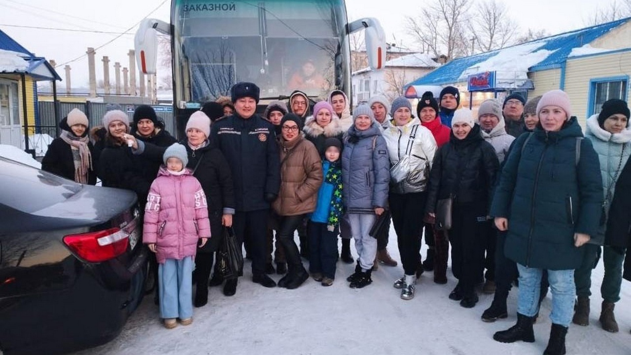 45 туристов из Челябинска и Екатеринбурга едва не замерзли на трассе в Казахстане  