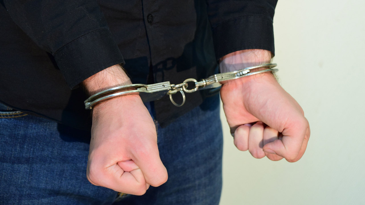 В Челябинской области мужчина убил соседа во время пьяной ссоры В Челябинской области мужчина убил соседа во время пьяной ссоры