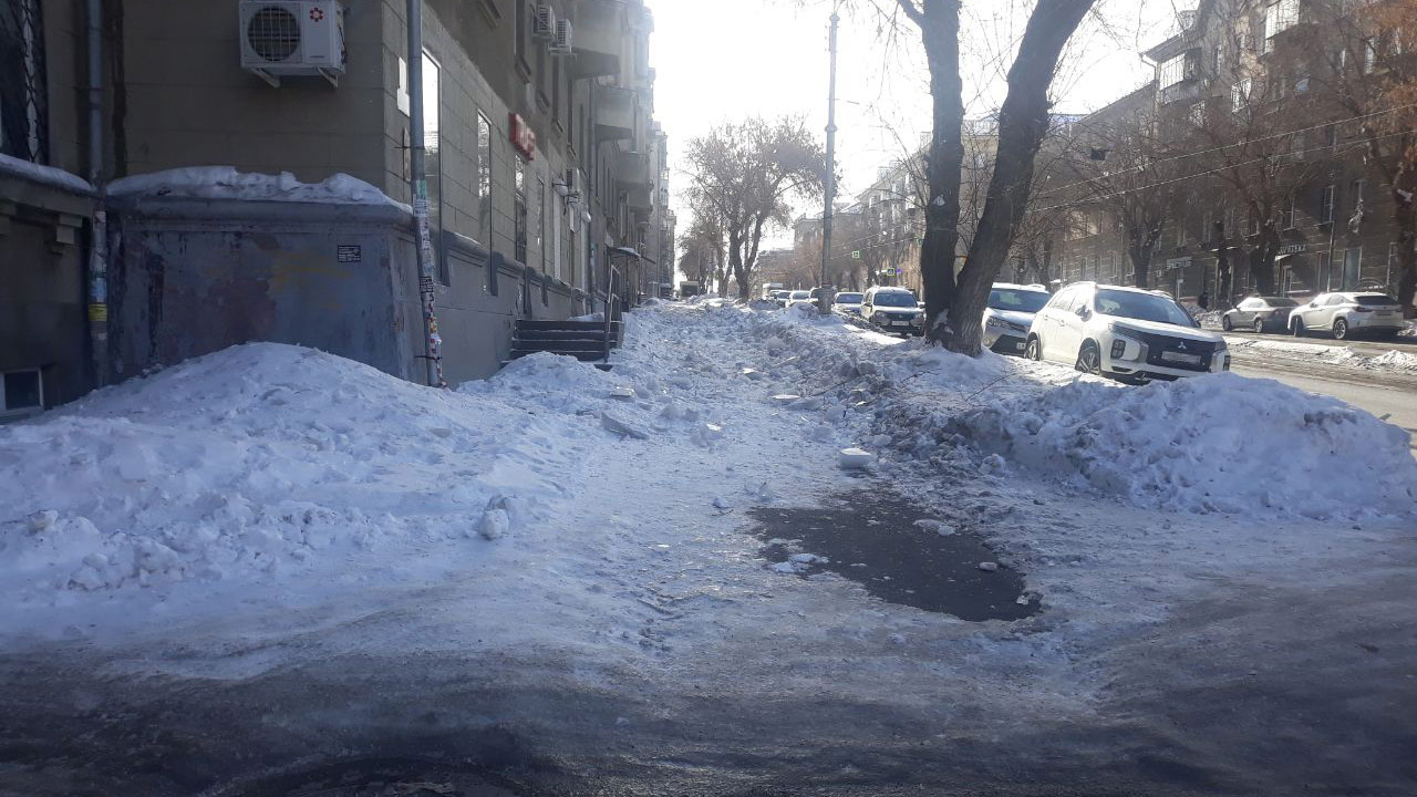 Глыба льда разбила голову малышу в Магнитогорске: стали известны новые подробности Глыба льда разбила голову малышу в Магнитогорске: стали известны новые подробности