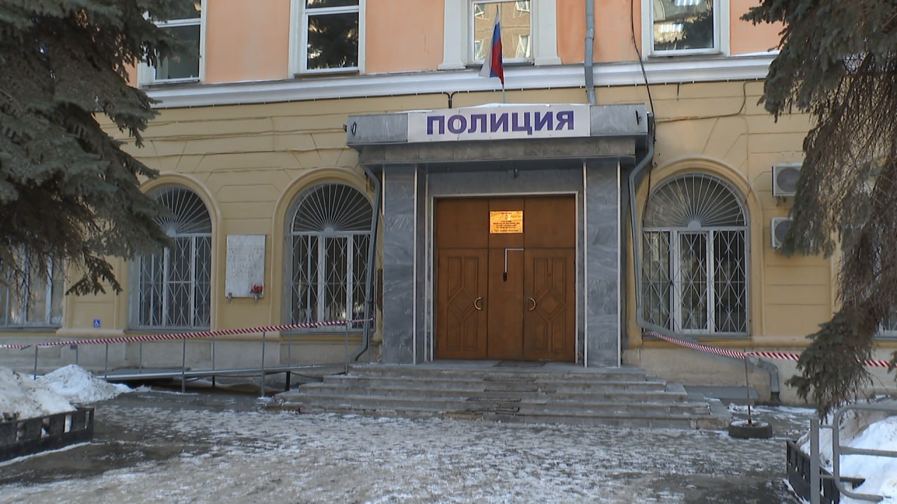 Покупатель дорогой иномарки обвинил челябинский автосалон в обмане